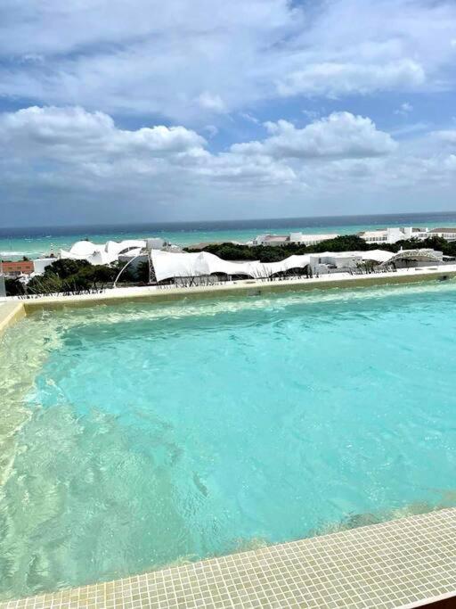 2 Beds Pool View Modern Apt/parking, Gym, Rooftop - 405 Musa