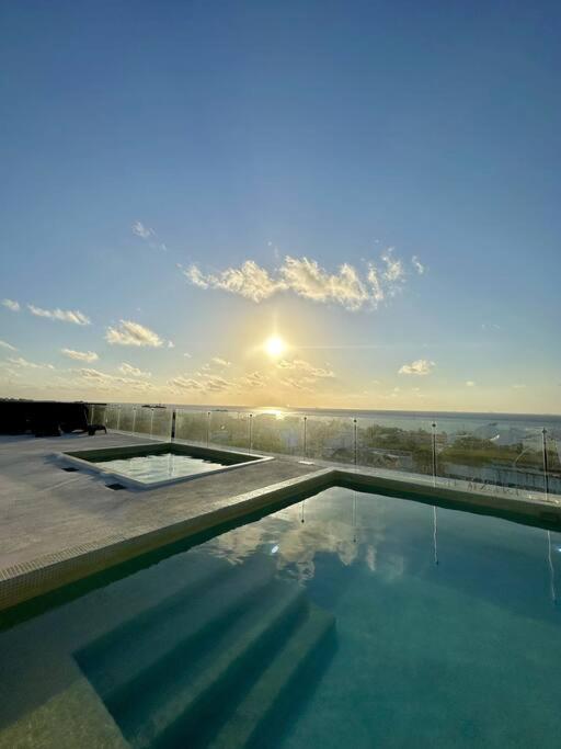 2 Beds Pool View Modern Apt/parking, Gym, Rooftop - 405 Musa *