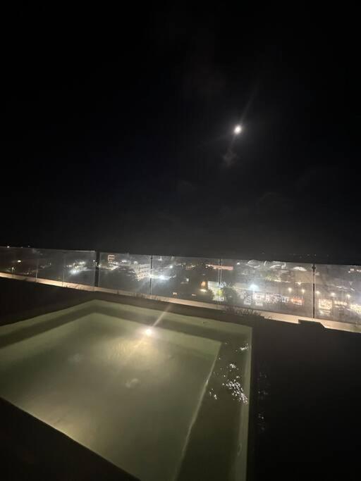2 Beds Pool View Modern Apt/parking, Gym, Rooftop - 405 Musa Apartamento *